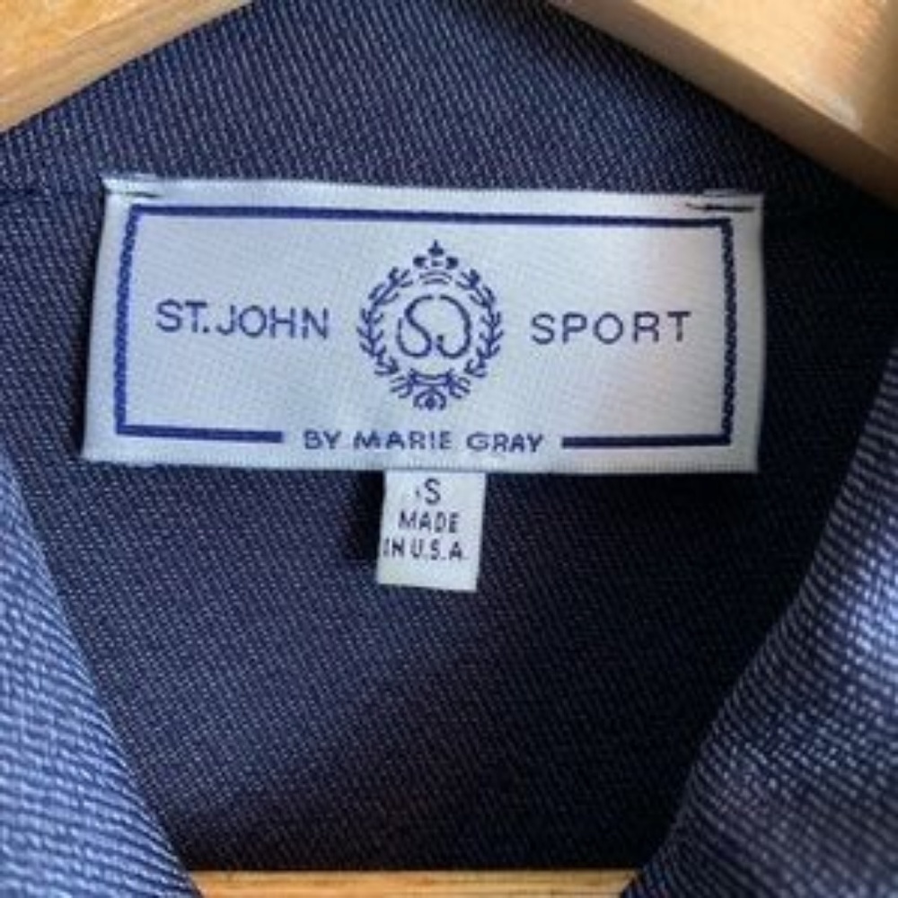 ST. JOHN BUTTON UP VEST - Picture 5 of 7